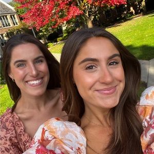 Meet your Posher, Chloe